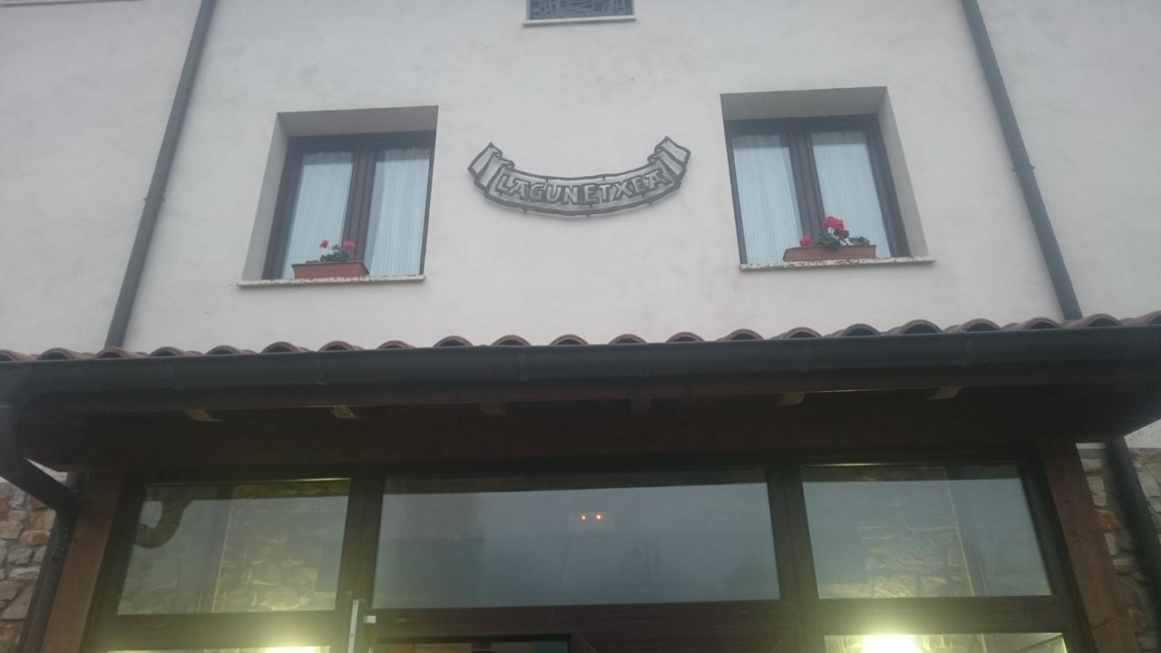 Hotel Santuario Urkiola - Lagunetxea Urquiola Extérieur photo